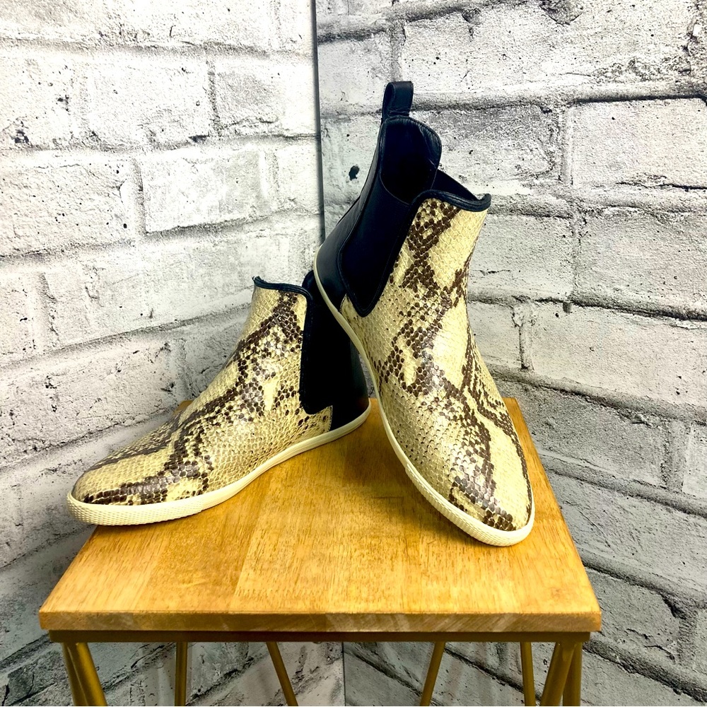 Marc Jacobs Victoria Snakeskin Print Slip On Ankle Boots - Picture 1 of 9